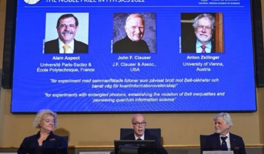 Premio Nobel de Física 2022 para Alain Aspect John F Clauser y Anton