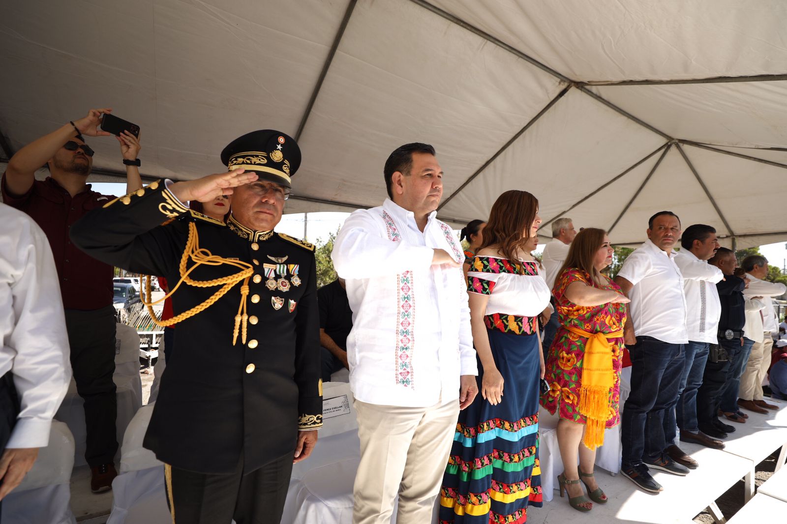 Encabeza Alcalde Desfile Cívico Militar Por El 212 Aniversario De La Independencia De México 3297